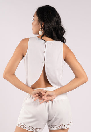 Casual Women's White Top Outfit