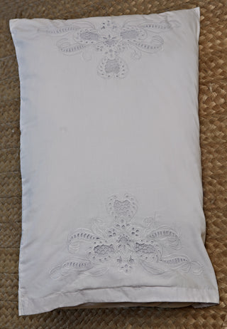 Haleconia Pillow